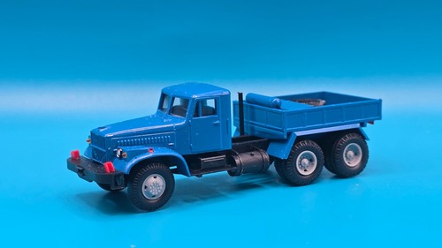 Kraz 258 zugmaschine blau - , *blau*