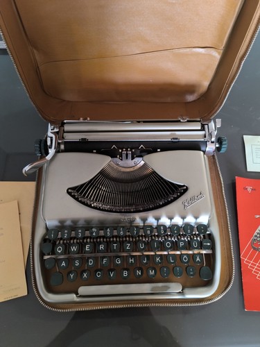 Ddr reiseschreibmaschine groma - ddr,