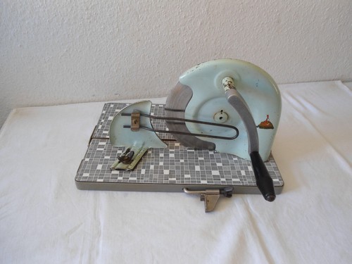 Brotschneidemaschine mit